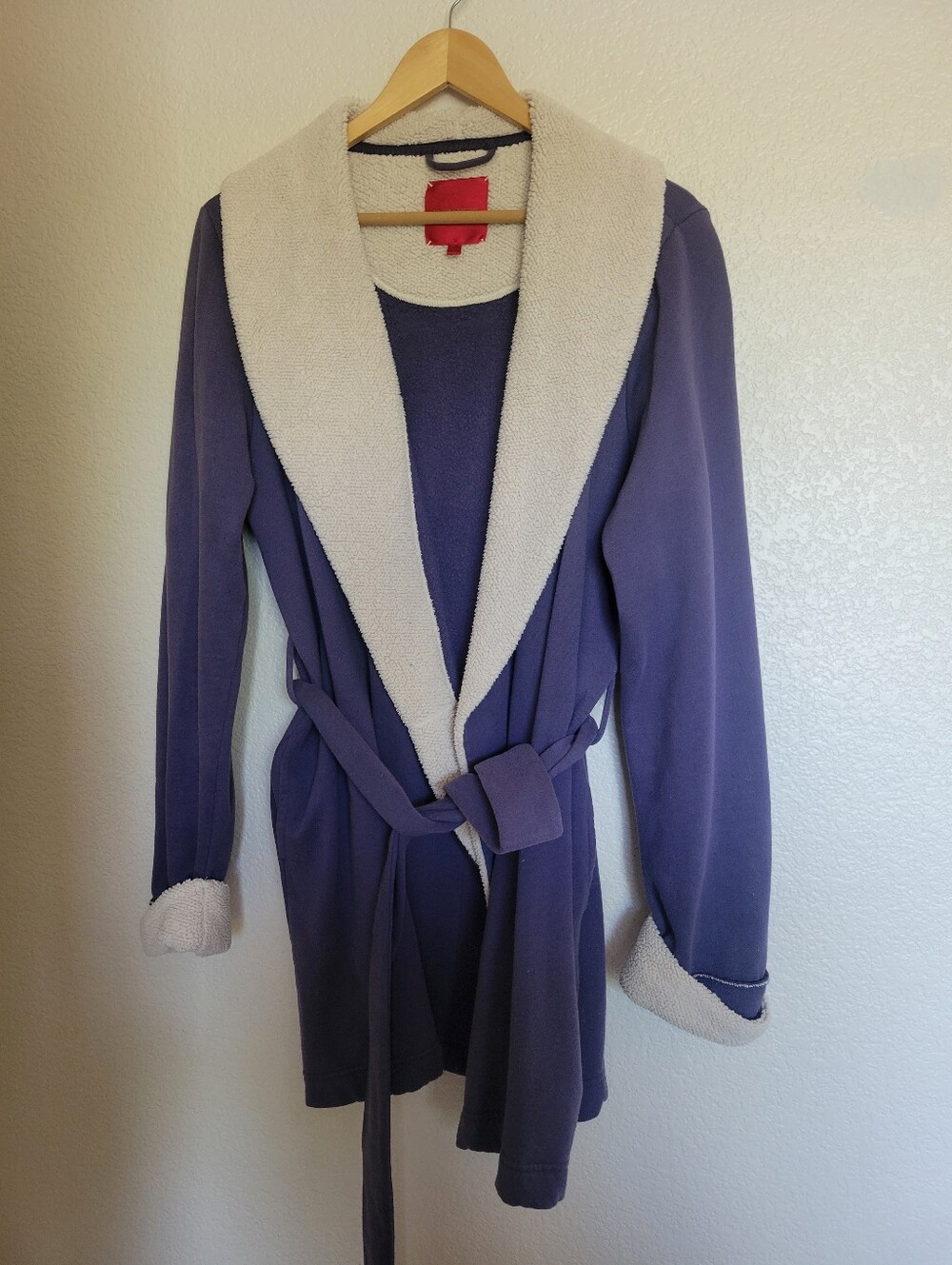 VNT Victoria's Secret Cream and Purple Sherpa Robe Size L